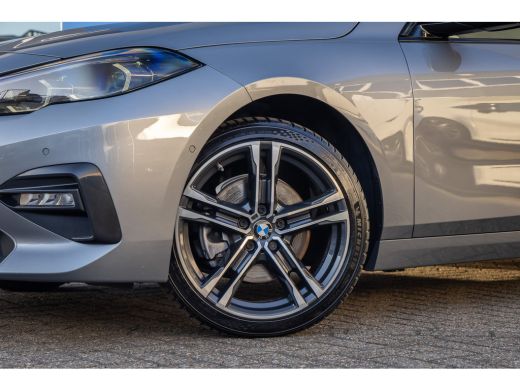BMW 2 Serie Gran Coup&eacute; 218i Business Edition | Pano | Camera | Stuur+stoel verwarming | Apple Carplay/Android... ActivLease financial lease