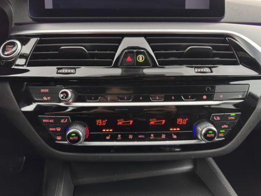 BMW 5 Serie 530e Business Edition Plus M-Sportpack (Plug-in) (INCL.BTW) *LEATHER | FULL-LED | MEMORY-PACK | D... ActivLease financial lease