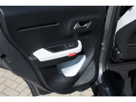 Citroën &euml;-C3 Max | Achteruitrijcamera | Boordlader 11kW - 3 fasen | Dagrijverlichting ActivLease financial lease