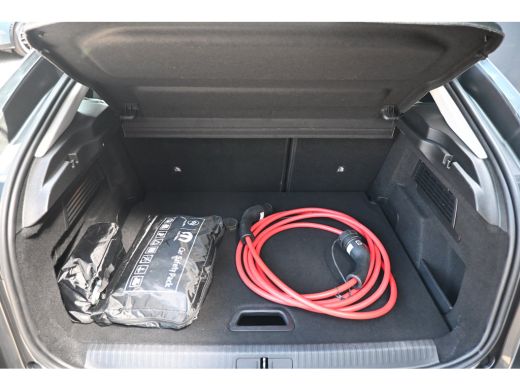 Citroën &euml;-C4 You 50 kWh 3 Fase | Navigatie by App | Achteruitrijcamera | Full-LED | Parkeersensoren | Dealeron... ActivLease financial lease