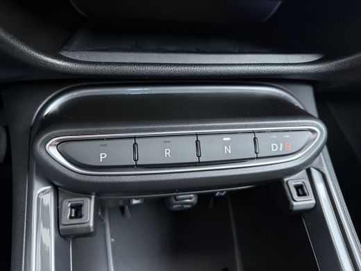 Fiat 600e Sport | 10,25" touchscreen radio met Bluetooth, DAB & USB | Automatische airconditioning | Cruise... ActivLease financial lease
