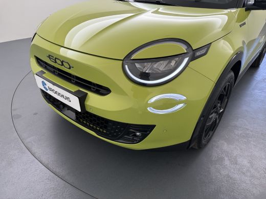 Fiat 600e Sport | 10,25" touchscreen radio met Bluetooth, DAB & USB | Automatische airconditioning | Cruise... ActivLease financial lease