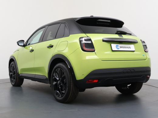 Fiat 600e Sport | 10,25" touchscreen radio met Bluetooth, DAB & USB | Automatische airconditioning | Cruise... ActivLease financial lease