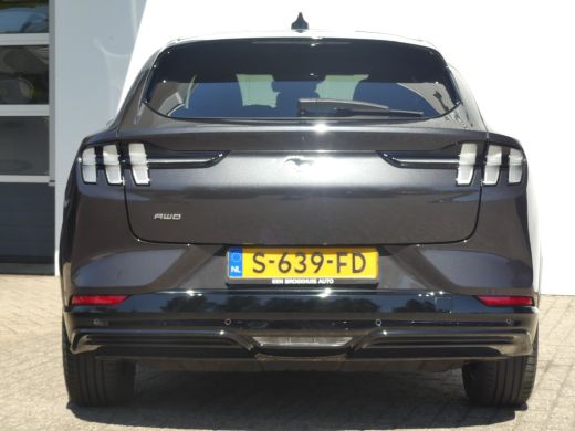 Ford Mustang Mach-E Mach-E Extended Premium AWD 98 kWh | PANORAMADAK | ADAPTIVE CRUISE | DODEHOEKDETECTIE | CAMERA | ... ActivLease financial lease