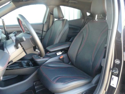 Ford Mustang Mach-E Mach-E Extended Premium AWD 98 kWh | PANORAMADAK | ADAPTIVE CRUISE | DODEHOEKDETECTIE | CAMERA | ... ActivLease financial lease