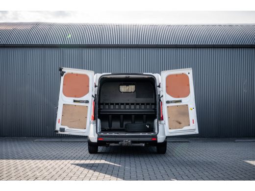 Ford Transit Custom 2.0 EcoBlue L1H1 | DC 6-Zits | LED | Cruise | PDC | Airco | Trekhaak ActivLease financial lease