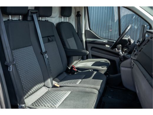 Ford Transit Custom 2.0 EcoBlue L2H1 | 130 PK | 3-Zits | Camera | Cruise | PDC | Airco | Trekhaak | Imperiaal ActivLease financial lease