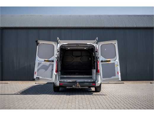 Ford Transit Custom 2.0 EcoBlue L2H1 | 130 PK | 3-Zits | Camera | Cruise | PDC | Airco | Trekhaak | Imperiaal ActivLease financial lease