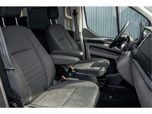 Ford Transit Custom 2.0 EcoBlue L2H1 | 170 PK | Automaat | DC 5-Zits | LED | Camera | Carplay | Cruise | PDC | Trekhaak ActivLease financial lease