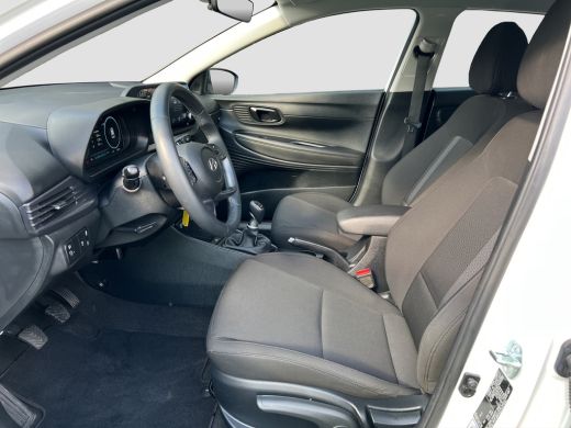 Hyundai i20 1.0 T-GDI 100pk Comfort | Airco | Camera | Carplay | Cruise control | Dodehoek detectie | Navigat... ActivLease financial lease
