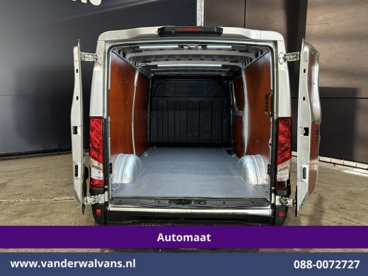 Iveco Daily 35S16V 157pk Automaat 3500kg Trekhaak L2H1 Euro6 Airco | Camera | Navigatie | LM Velgen Cruisecon... ActivLease financial lease