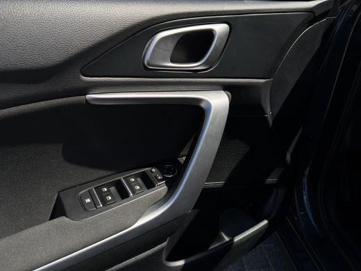 Kia Ceed Sportswagon 1.5 T-GDi DynamicLine Navi | Lichtmetaal | Apple Carplay Android Auto ActivLease financial lease
