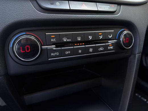 Kia Ceed Sportswagon 1.5 T-GDi DynamicLine Navi | Lichtmetaal | Apple Carplay Android Auto ActivLease financial lease