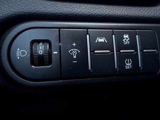 Kia Ceed Sportswagon 1.5 T-GDi DynamicLine Navi | Lichtmetaal | Apple Carplay Android Auto ActivLease financial lease