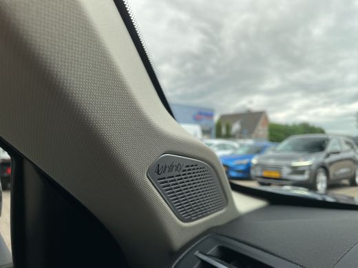 Lynk & Co 01 1.5 261PK | Org. NL | BTW- Auto | Pano | Adap. Cruise | Apple Carplay ActivLease financial lease