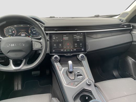 Lynk & Co 01 1.5 261PK | Org. NL | BTW- Auto | Pano | Adap. Cruise | Apple Carplay ActivLease financial lease