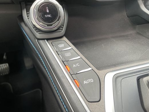 Lynk & Co 01 1.5 261PK | Org. NL | BTW- Auto | Pano | Adap. Cruise | Apple Carplay ActivLease financial lease