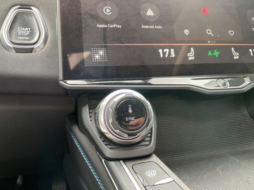 Lynk & Co 01 1.5 261PK | Org. NL | BTW- Auto | Pano | Adap. Cruise | Apple Carplay ActivLease financial lease