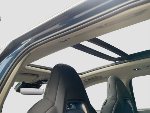 Lynk & Co 01 1.5 261PK | Org. NL | BTW- Auto | Pano | Adap. Cruise | Apple Carplay ActivLease financial lease