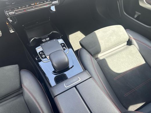 Mercedes-Benz A-Klasse 200 Business Solution AMG Night Upgrade | MBUX Groot | Camera | Cruise | ActivLease financial lease