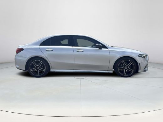 Mercedes-Benz A-Klasse 200 Business Solution AMG Night Upgrade | MBUX Groot | Camera | Cruise | ActivLease financial lease
