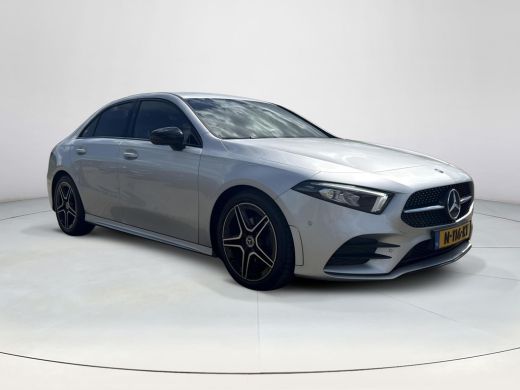 Mercedes-Benz A-Klasse 200 Business Solution AMG Night Upgrade | MBUX Groot | Camera | Cruise | ActivLease financial lease