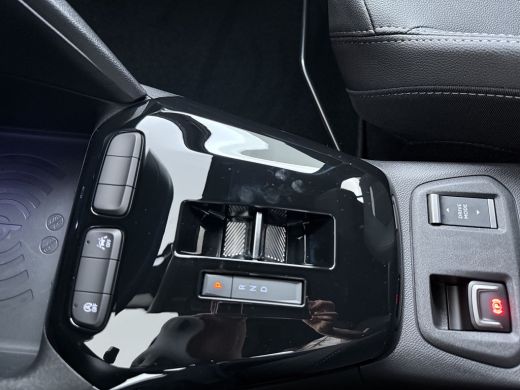 Opel Corsa Ultimate | Dode hoek waarschuwing | Draadloze telefoonlader | Elektronische klimaatregeling (ECC) ActivLease financial lease