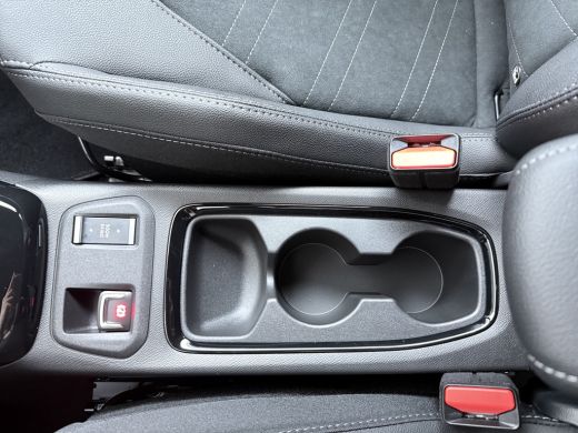 Opel Corsa Ultimate | Dode hoek waarschuwing | Draadloze telefoonlader | Elektronische klimaatregeling (ECC) ActivLease financial lease