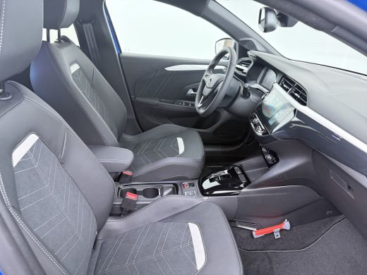 Opel Corsa Ultimate | Dode hoek waarschuwing | Draadloze telefoonlader | Elektronische klimaatregeling (ECC) ActivLease financial lease