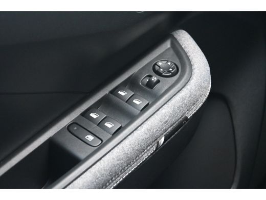 Opel Frontera 1.2 Turbo Hybrid GS DEMO-DEAL! Tot 8 Jaar Garantie! | Stuur/Stoelverwarming | Navigatie | Achteru... ActivLease financial lease