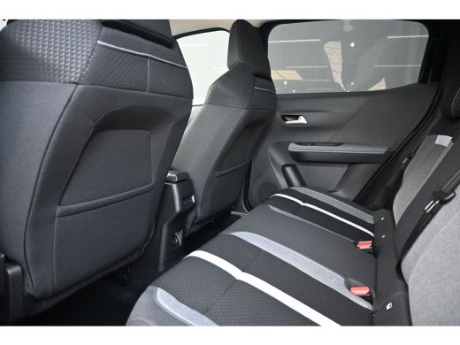 Opel Frontera 1.2 Turbo Hybrid GS DEMO-DEAL! Tot 8 Jaar Garantie! | Stuur/Stoelverwarming | Navigatie | Achteru... ActivLease financial lease