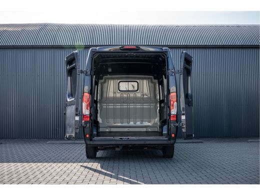 Peugeot Boxer 2.2 BlueHDi 140 L2H2 | 140 PK | 3-Zits | Cruise | Camera | Navi | Airco ActivLease financial lease
