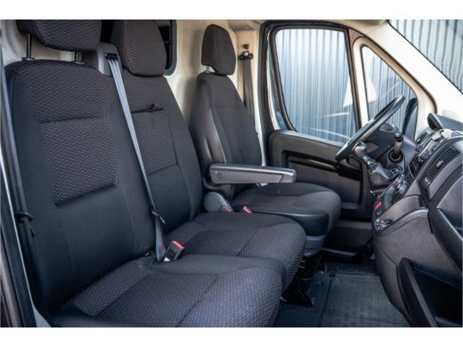 Peugeot Boxer 2.2 BlueHDi 140 L2H2 | 140 PK | 3-Zits | Cruise | Camera | Navi | Airco ActivLease financial lease