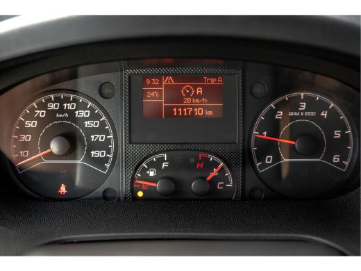 Peugeot Boxer 2.2 BlueHDi 140 L2H2 | 140 PK | 3-Zits | Cruise | Camera | Navi | Airco ActivLease financial lease