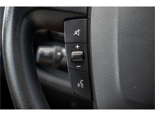 Peugeot Boxer 2.2 BlueHDi 140 L2H2 | 140 PK | 3-Zits | Cruise | Camera | Navi | Airco ActivLease financial lease