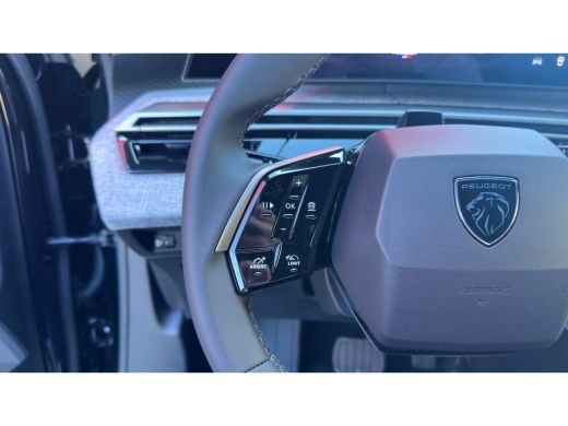 Peugeot e-3008 Allure | Elektrische parkeerrem | Extra getinte achterste zijruiten en achterruit ActivLease financial lease