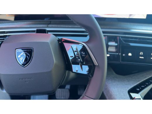 Peugeot e-3008 Allure | Elektrische parkeerrem | Extra getinte achterste zijruiten en achterruit ActivLease financial lease
