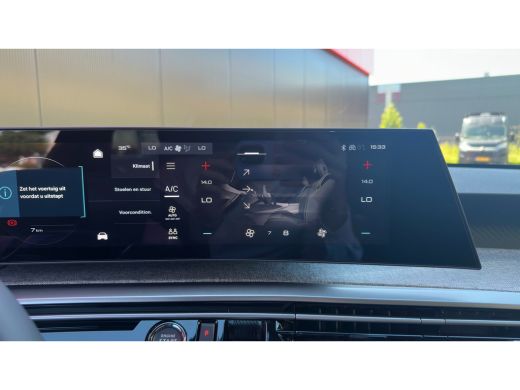 Peugeot e-3008 Allure | Elektrische parkeerrem | Extra getinte achterste zijruiten en achterruit ActivLease financial lease