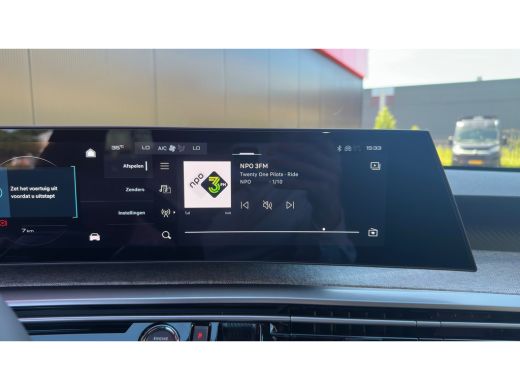 Peugeot e-3008 Allure | Elektrische parkeerrem | Extra getinte achterste zijruiten en achterruit ActivLease financial lease