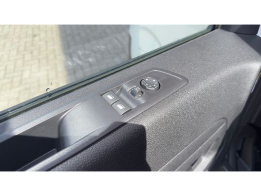 Peugeot e-Expert EV L3 75 kWh | 16" stalen velgen | Elektrisch bedienbare en verwarmbare buitenspiegels | Elektris... ActivLease financial lease