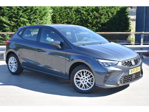 Seat Ibiza Style Plus | Apple CarPlay&trade;, Android Auto&trade; | Digitale radio ontvangst (DAB+) | Front Assist ActivLease financial lease
