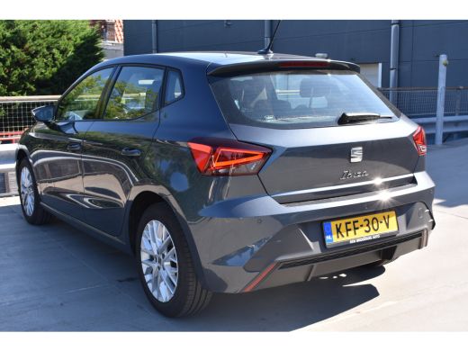 Seat Ibiza Style Plus | Apple CarPlay&trade;, Android Auto&trade; | Digitale radio ontvangst (DAB+) | Front Assist ActivLease financial lease