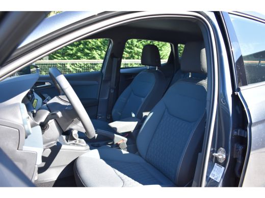 Seat Ibiza Style Plus | Apple CarPlay&trade;, Android Auto&trade; | Digitale radio ontvangst (DAB+) | Front Assist ActivLease financial lease