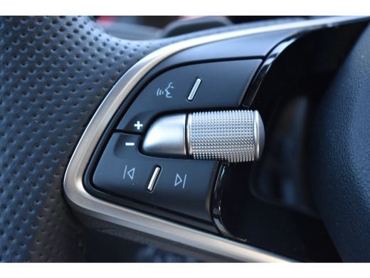 Skoda Kamiq Monte Carlo | Achteruitrijcamera | Adaptive Cruise Control | Automatisch dimmende binnenspiegel ActivLease financial lease