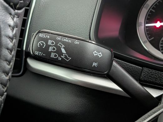 Skoda Karoq 1.0 TSI Business Edition | Apple Carplay/Android Auto|telefoonintegratie premium | Navigatiesysteem ActivLease financial lease