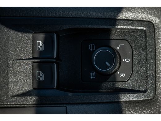 Volkswagen Crafter 2.0 TDI L4H3 | 177 PK | Automaat | LED | Camera | Carplay | Cruise | PDC | Airco | Trekhaak ActivLease financial lease
