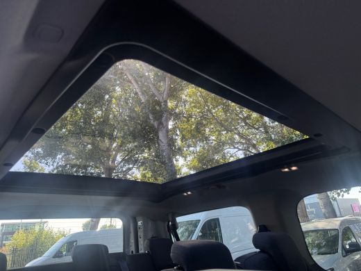 Volkswagen e-Transporter 32 L1 Life 64 kWh 136PK Taxi ombouw | Prijs incl taxi ombouw incl btw ActivLease financial lease