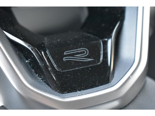 Volkswagen T-Roc 1.0 110PK TSI R-Line | ACC | Digital Cockpit Pro | Extra getint glas achter | App Connect | Dode-... ActivLease financial lease