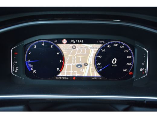 Volkswagen T-Roc 1.0 110PK TSI R-Line | ACC | Digital Cockpit Pro | Extra getint glas achter | App Connect | Dode-... ActivLease financial lease