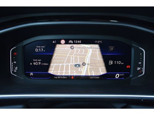 Volkswagen T-Roc 1.0 110PK TSI R-Line | ACC | Digital Cockpit Pro | Extra getint glas achter | App Connect | Dode-... ActivLease financial lease
